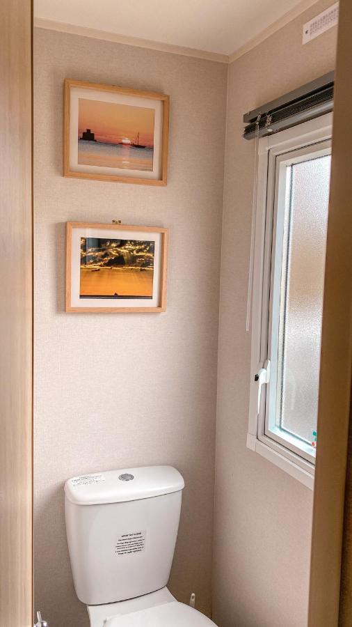 Spacious Caravan - Thorpe Park Cleethorpes Holiday home *